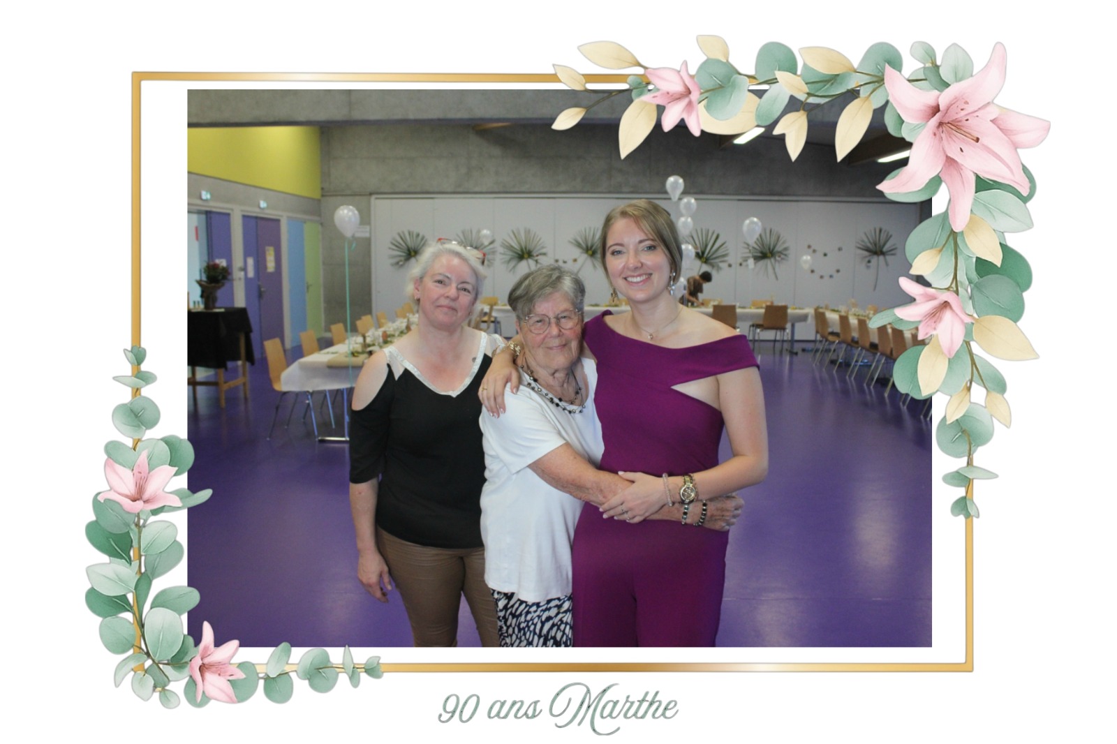 Marthe entourée d’Estelle, la loueuse du photobooth, et de Célia, organisatrice de la fête, lors d’un anniversaire convivial à Guénange.