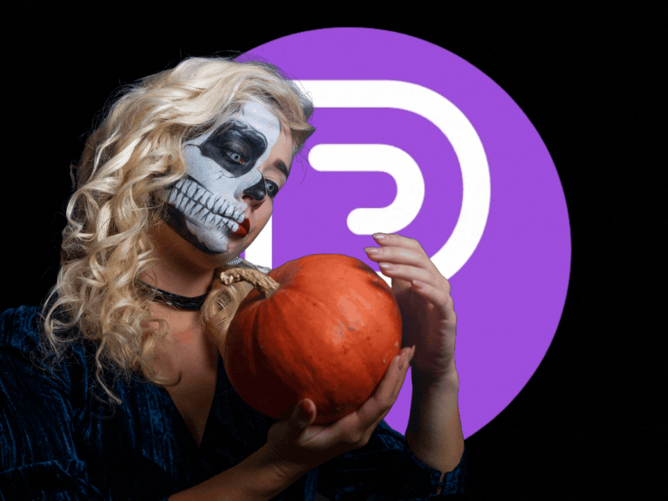 Location photobooth Halloween : Estelle animatrice déguisée, animation encadrée, 400 impressions+, installation & désinstallation incluses.