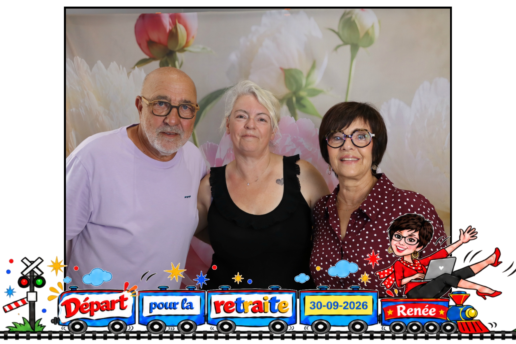 Renée et son époux devant le photobooth installé pour son départ en retraite